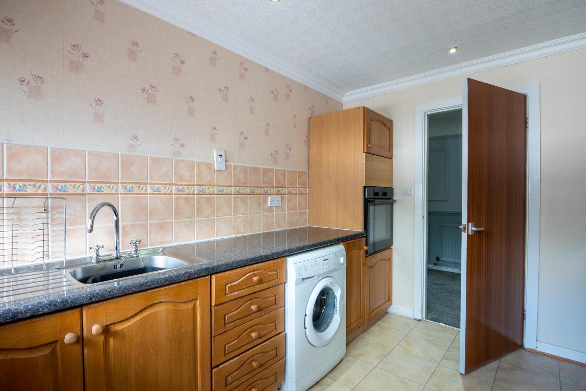 Beaufort Park Hotel Молд Екстериор снимка